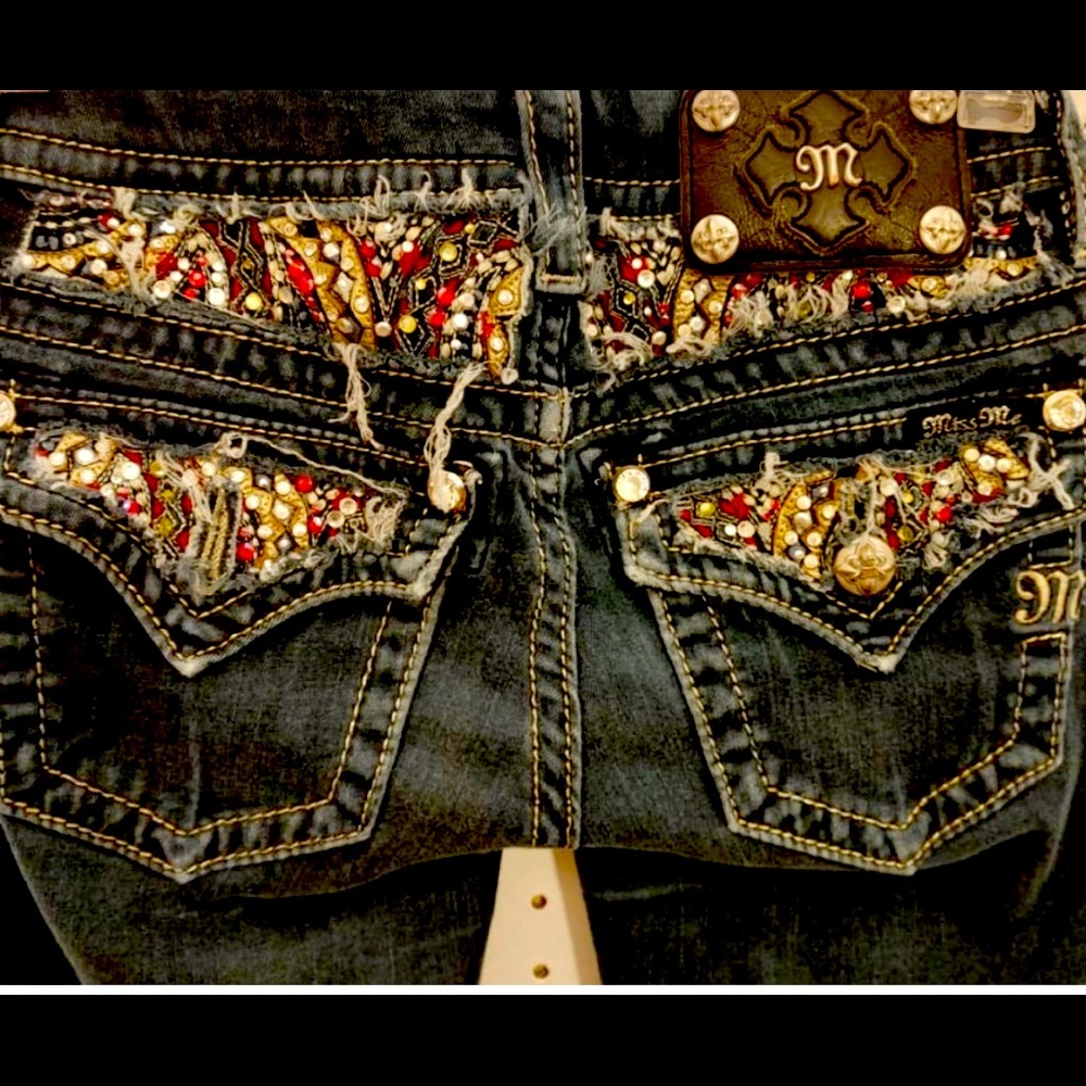 Cutest Miss Me Jeans Size 23 Straight
Legs Skinny